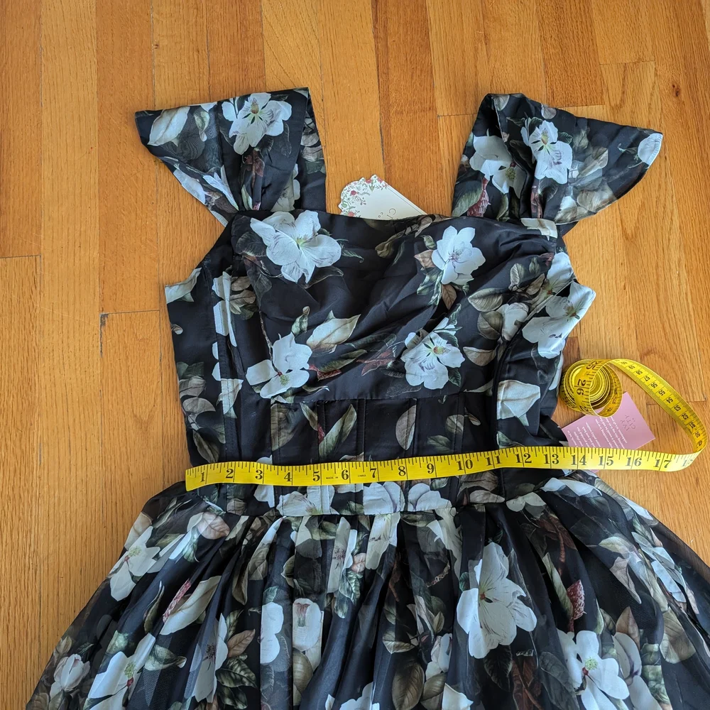 Ivy City Co I Feel Pretty in Magnolia - Picture 10 of 11